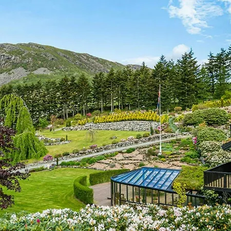 Semesterbostad With Rhododendron Garden Near